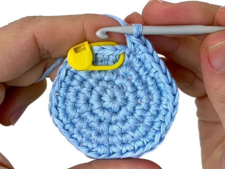 amigurumi troubleshooting, round amigurumi, amigurumi shaping, amigurumi increases decreases, amigurumi stuffing tips, amigurumi tension, beginner amigurumi, amigurumi mistakes, crochet amigurumi tips, amigurumi technique