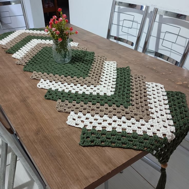 How to Crochet a Table Runner for Your Home